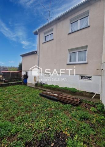 Maison spacieuse avec 3 chambres et un grand sous-sol !