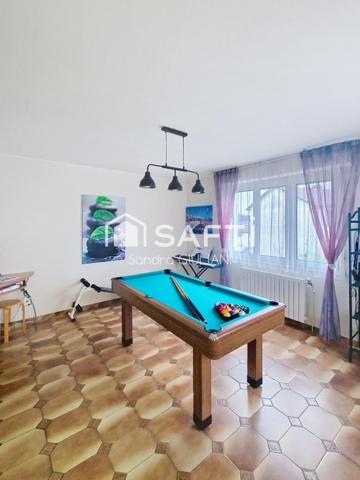 Maison spacieuse avec 3 chambres et un grand sous-sol !