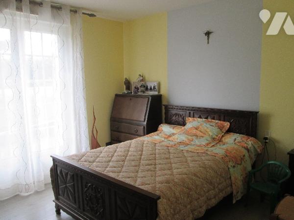 Une maison trois chambres sur 3391 m² de terrain