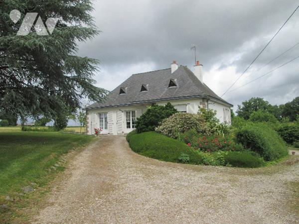 Une maison trois chambres sur 3391 m² de terrain