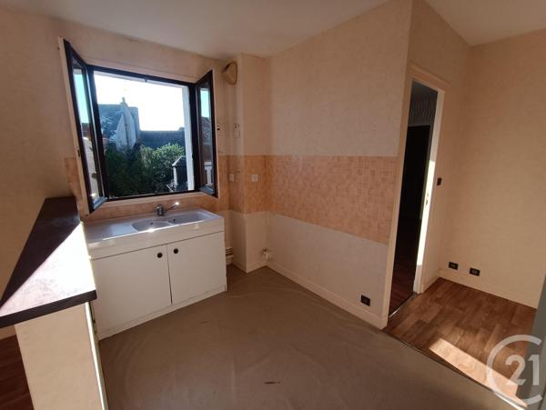 Appartement F2 à vendre  2 pièces - 56 m2 LA CHATRE - 36