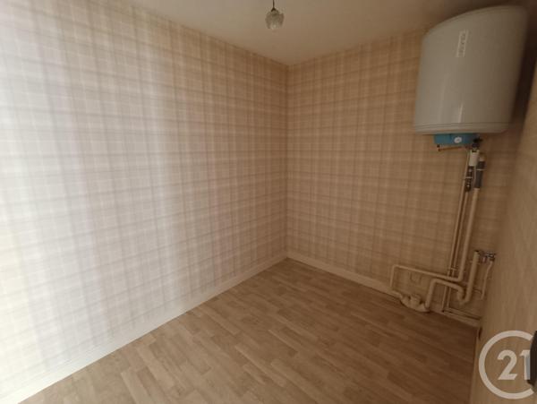 Appartement F2 à vendre  2 pièces - 56 m2 LA CHATRE - 36