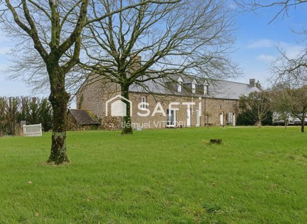 Longère en pierre, garage, terrain clos