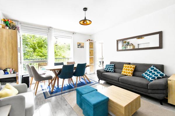 Appartement
         3 pièces
        - 63 m² Exclusivité 273 000 € *