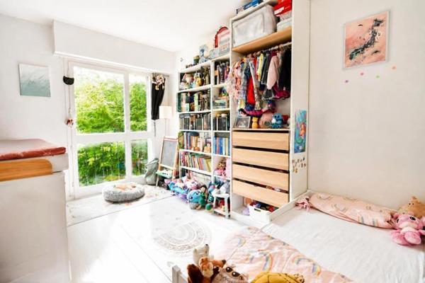 Appartement
         3 pièces
        - 63 m² Exclusivité 273 000 € *
