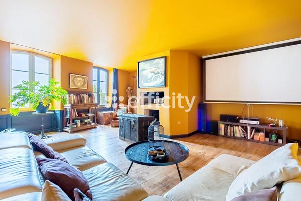 Maison
         11 pièces
        - 300 m² 205 000 € *