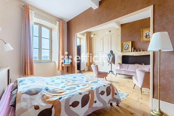Maison
         11 pièces
        - 300 m² 205 000 € *