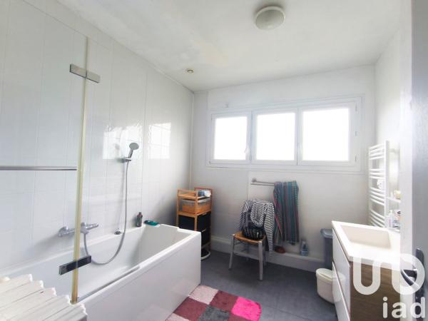 Maison à vendre 6 pièces 135 m² Poitiers