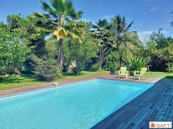 Maison familiale avec piscine – Lamentin, limite Baie-Mahault