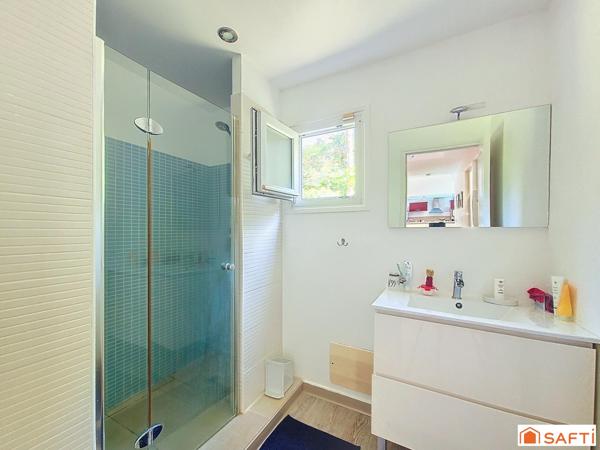 Maison familiale avec piscine – Lamentin, limite Baie-Mahault