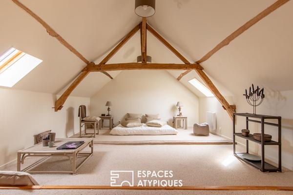 Belle Propriété au cadre champêtre avec prairie et boxes pour chevaux