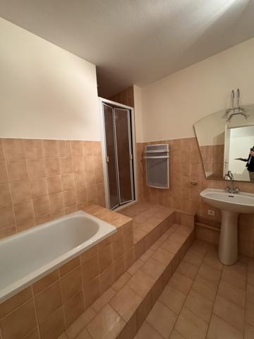 APPARTEMENT T4/PARKING COEUR DE VILLE