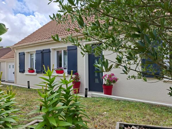 MAGNIFIQUE MAISON PLAIN PIED 5 PIECES, AUCUN TRAVAUX, GARAGE, dans impasse au calme SAINT LONGIS