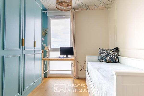 Prendre de la hauteur : appartement contemporain et son rooftop suspendu