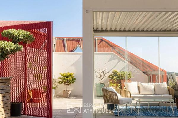 Prendre de la hauteur : appartement contemporain et son rooftop suspendu