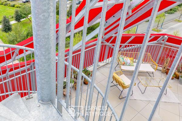 Prendre de la hauteur : appartement contemporain et son rooftop suspendu
