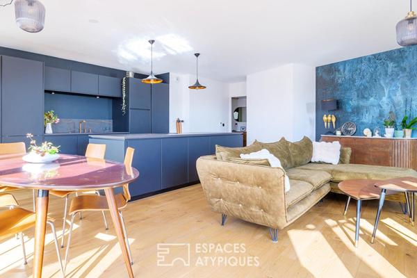 Prendre de la hauteur : appartement contemporain et son rooftop suspendu