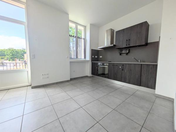 Appartement récent 3 pièces – 57 m² – lumineux avec balcon et parking
