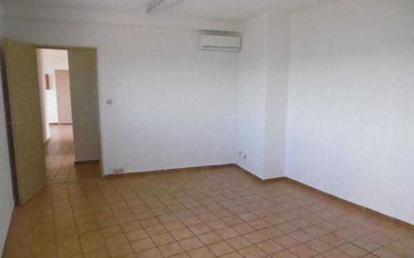 Appartement à vendre    3 pièces •  Kourou
