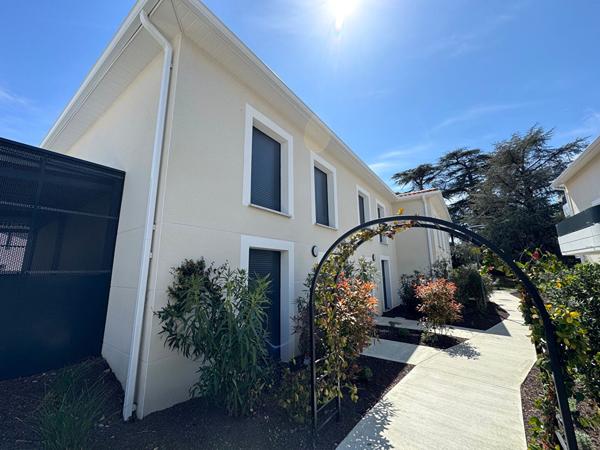 Maison 4 pièces 90m² + jardin / terrasse + 2 parking !