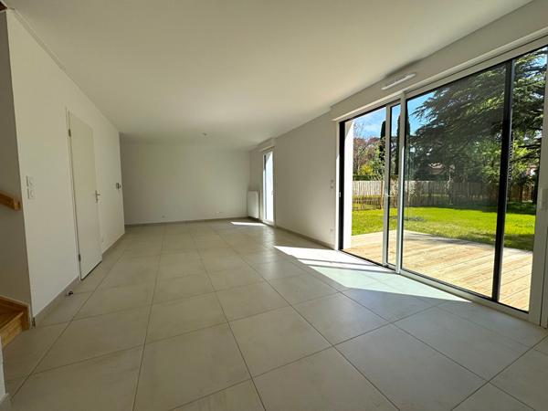 Maison 4 pièces 90m² + jardin / terrasse + 2 parking !