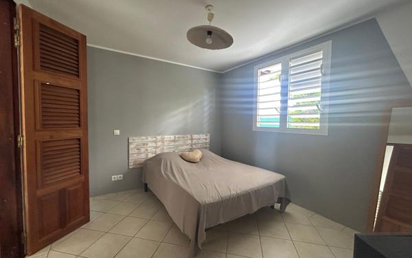 Maison à vendre    8 pièces •  Lamentin