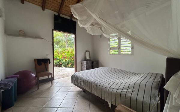 Maison à vendre    8 pièces •  Lamentin