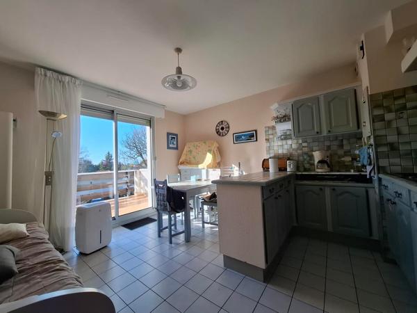 Parking + appartement + annexe