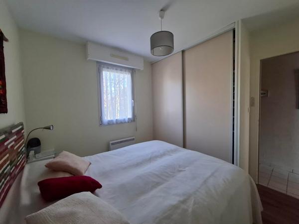 Parking + appartement + annexe