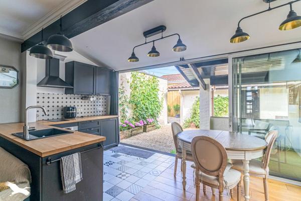 Maison à vendre 394 875 € Bègles 4 p 87 m² DPE D