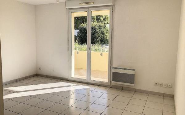 Appartement à vendre    2 pièces •  Le Pontet