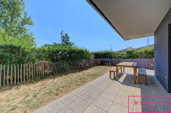 Appartement
                                                                                                                                                                                                                                                                                                                        5 pièce(s)                                                                                                                                                                                                          4 chambre(s)                                                                                                                                                                                                          99  m²
