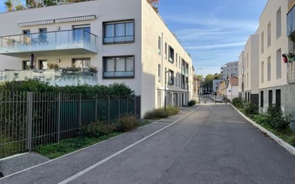 Stationnement à louer    Lyon 3