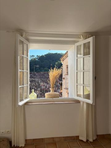 Maison de village avec jardin et cabanon