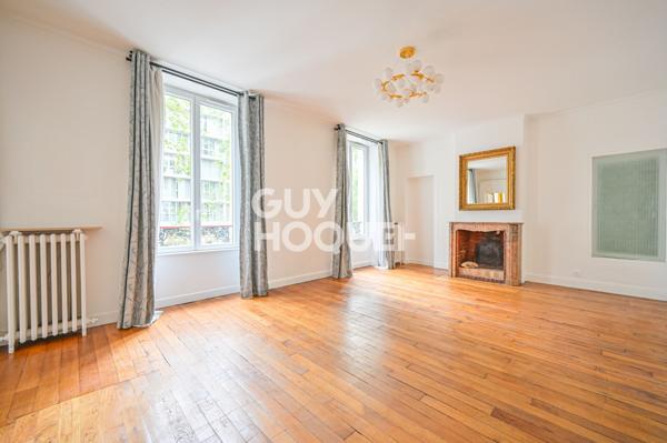 APPARTEMENT À LOUER DE 5 PIÈCES DE 104,93 M²