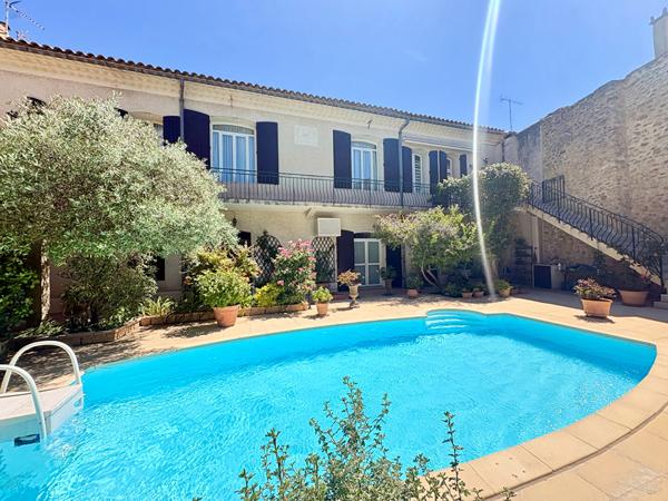 Maison 10 pièces 305 m2