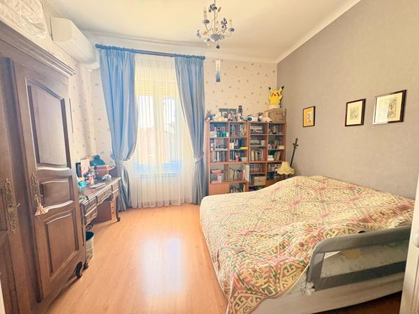 Maison 10 pièces 305 m2