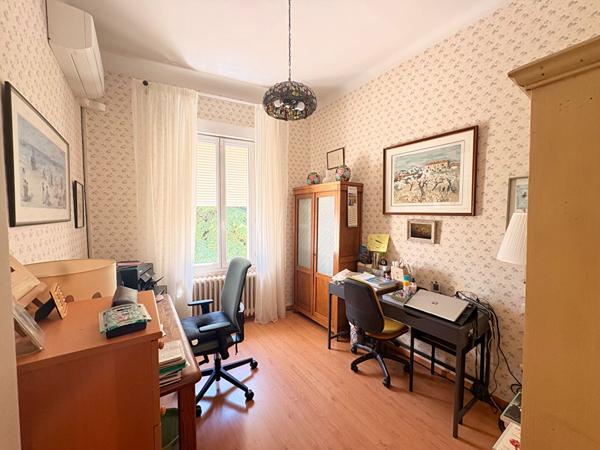 Maison 10 pièces 305 m2