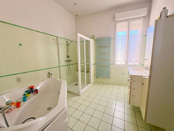 Maison 10 pièces 305 m2