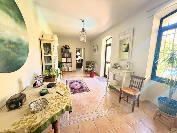 Maison 10 pièces 305 m2