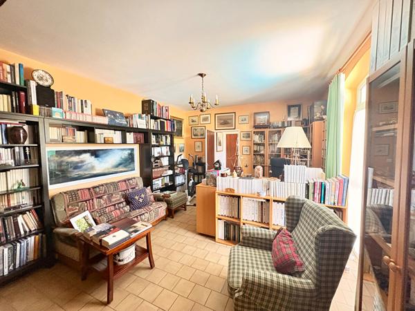 Maison 10 pièces 305 m2