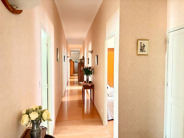 Maison 10 pièces 305 m2