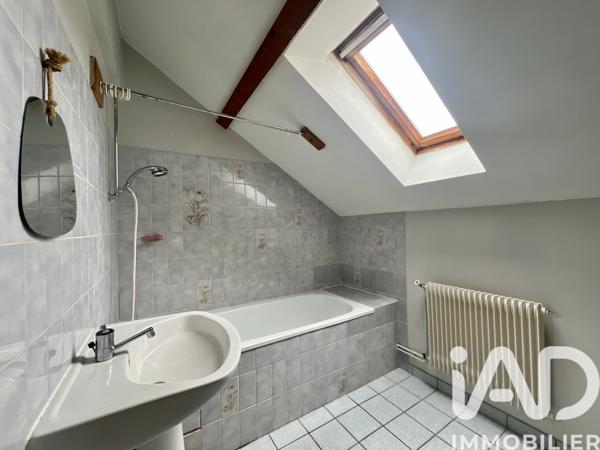 Maison à vendre 9 pièces 201 m² Riom
