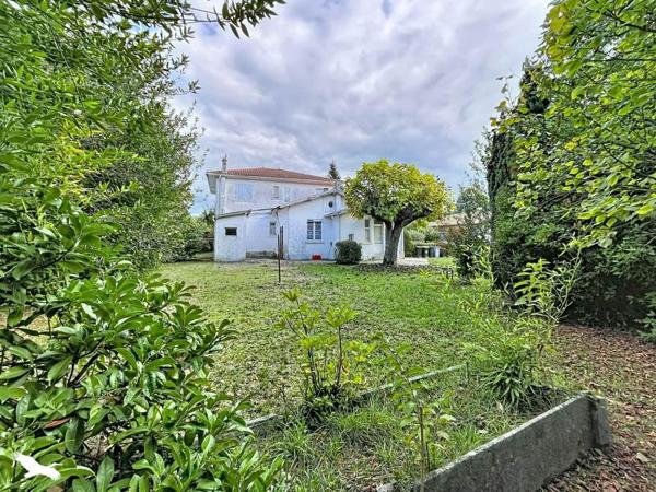 Maison à vendre 440 000 € Biganos 8 p 181 m² DPE E