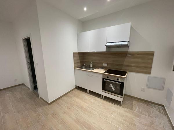 A saisir Lot de 2 Appartements refait à neuf hyper centre ville Saint Etienne