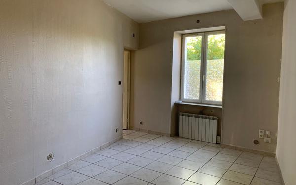 Appartement à vendre    3 pièces •  Sérézin-du-Rhône