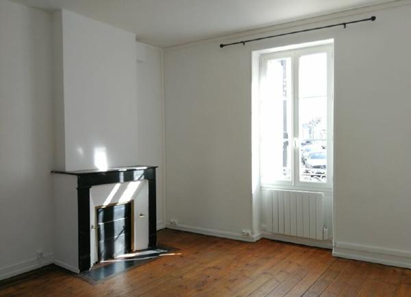 Maison à louer    3 pièces • 65,02 m2 Saintes