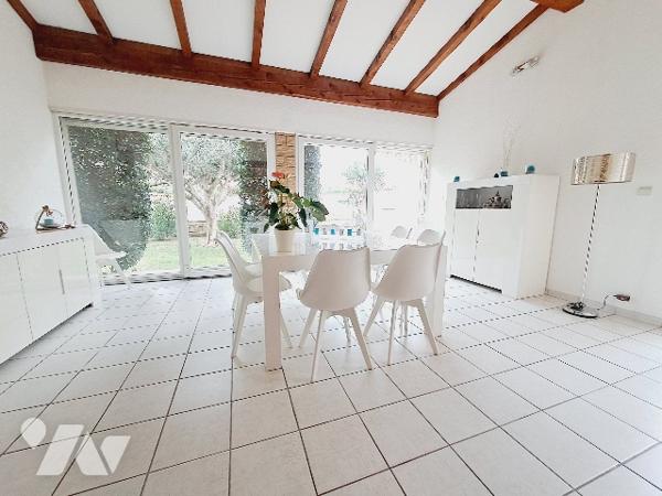 Montélimar, maison de 112m² habitable de plain pied avec piscine.