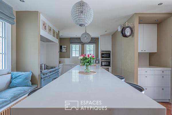 Villa Provençale à Vence avec piscine sur un terrain paysagé