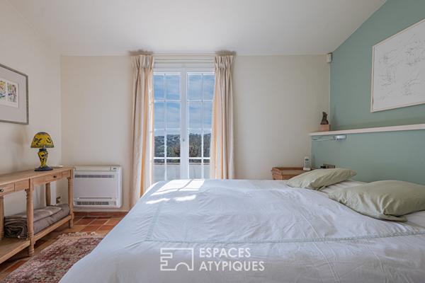 Villa Provençale à Vence avec piscine sur un terrain paysagé